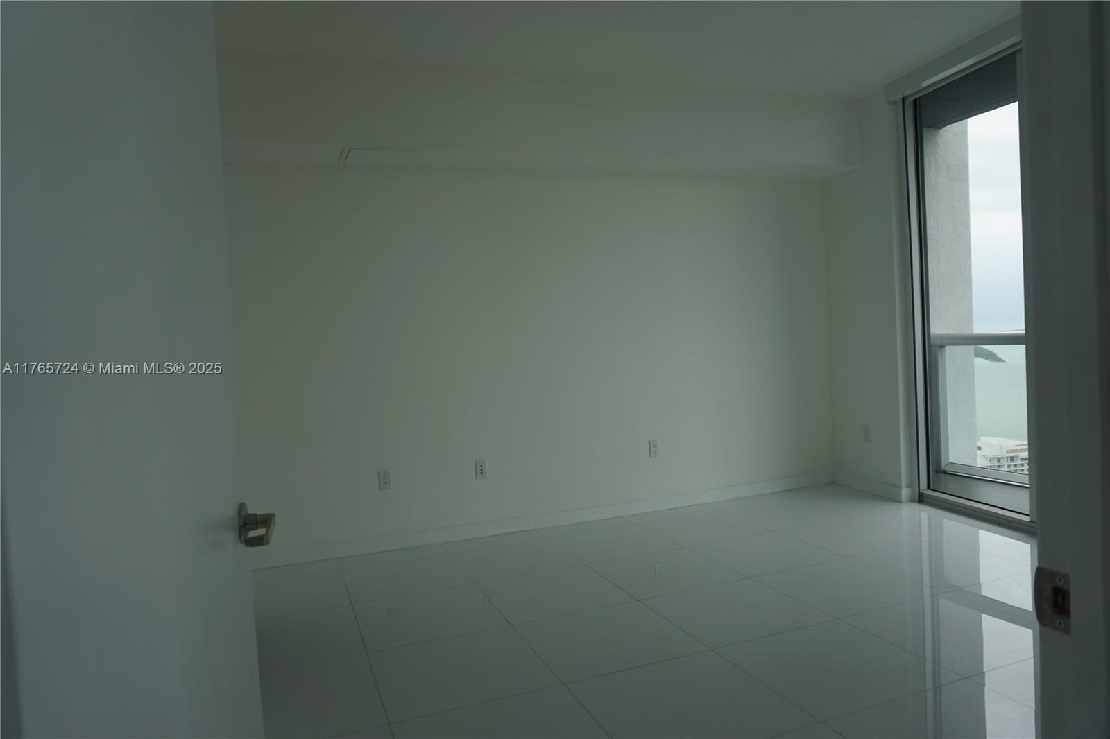 475 BRICKELL AVE. 4709