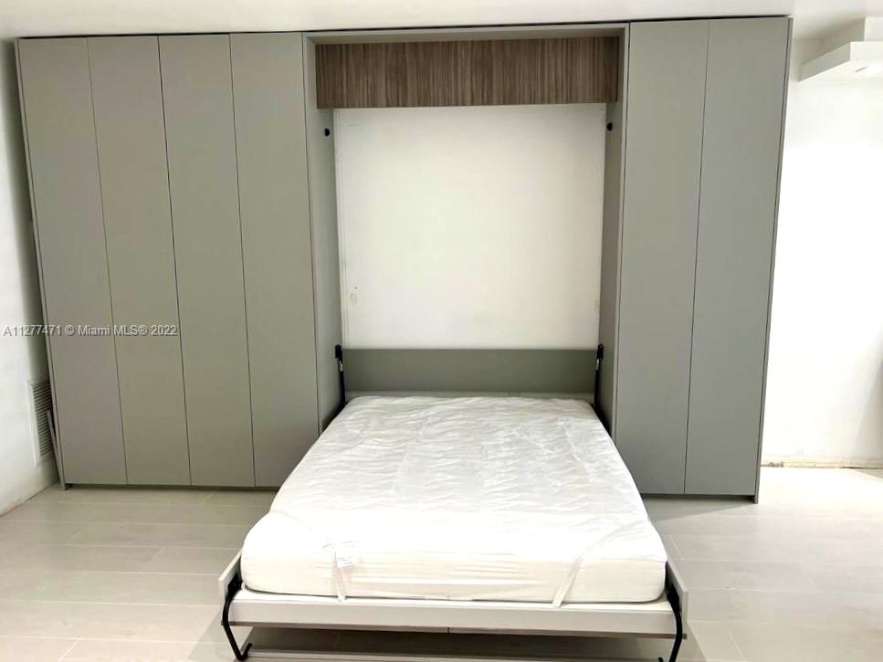 THE PLAZA OF BAL HARBOUR - Residential Lease