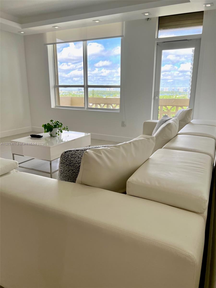 THE PLAZA OF BAL HARBOUR - Residential Lease