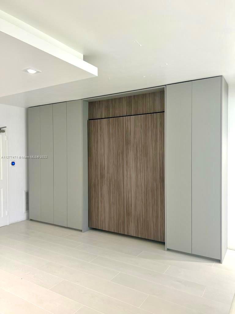 THE PLAZA OF BAL HARBOUR - Residential Lease