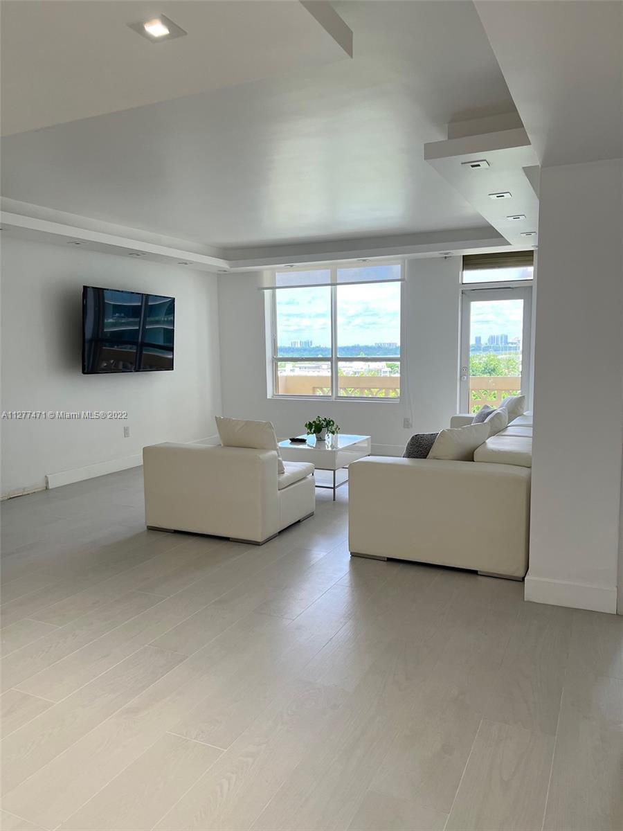 THE PLAZA OF BAL HARBOUR - Residential Lease