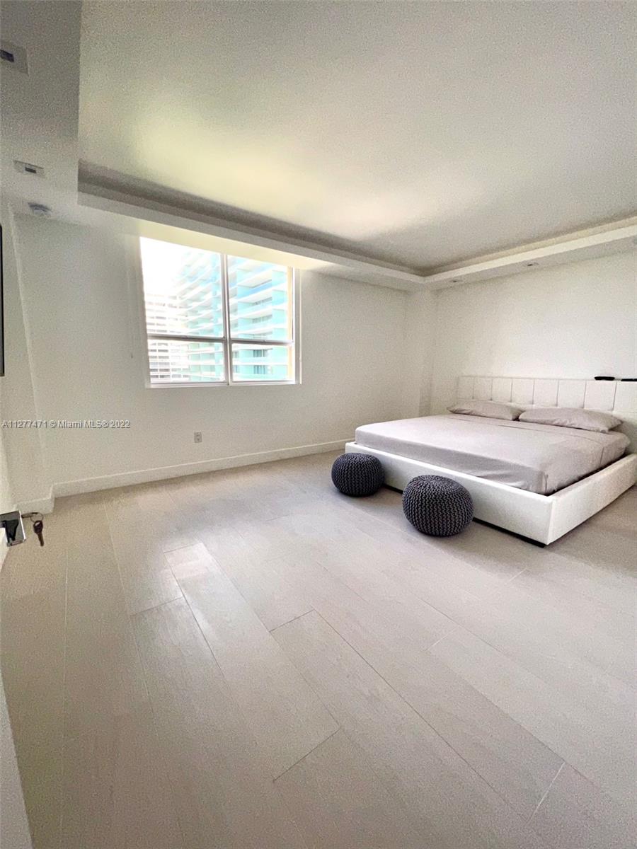 THE PLAZA OF BAL HARBOUR - Residential Lease