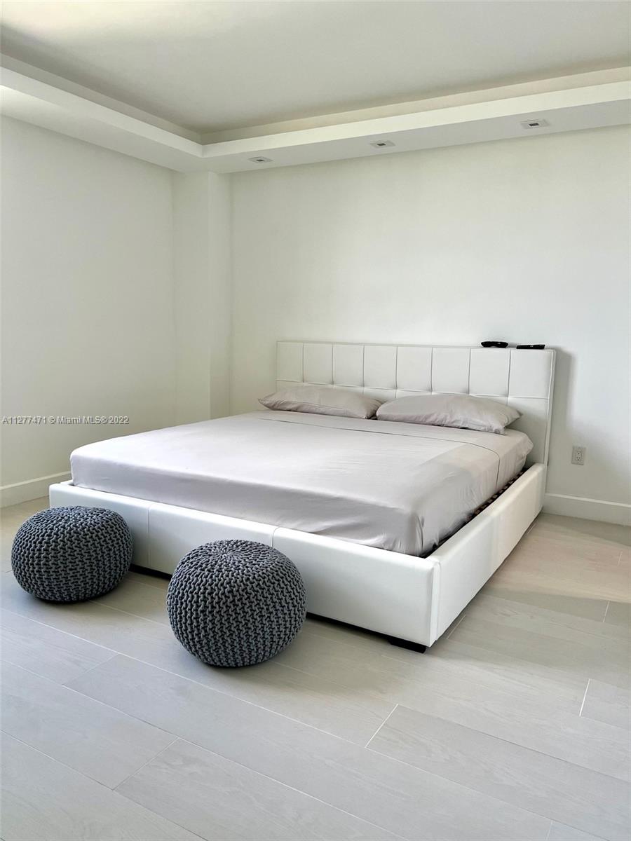 THE PLAZA OF BAL HARBOUR - Residential Lease