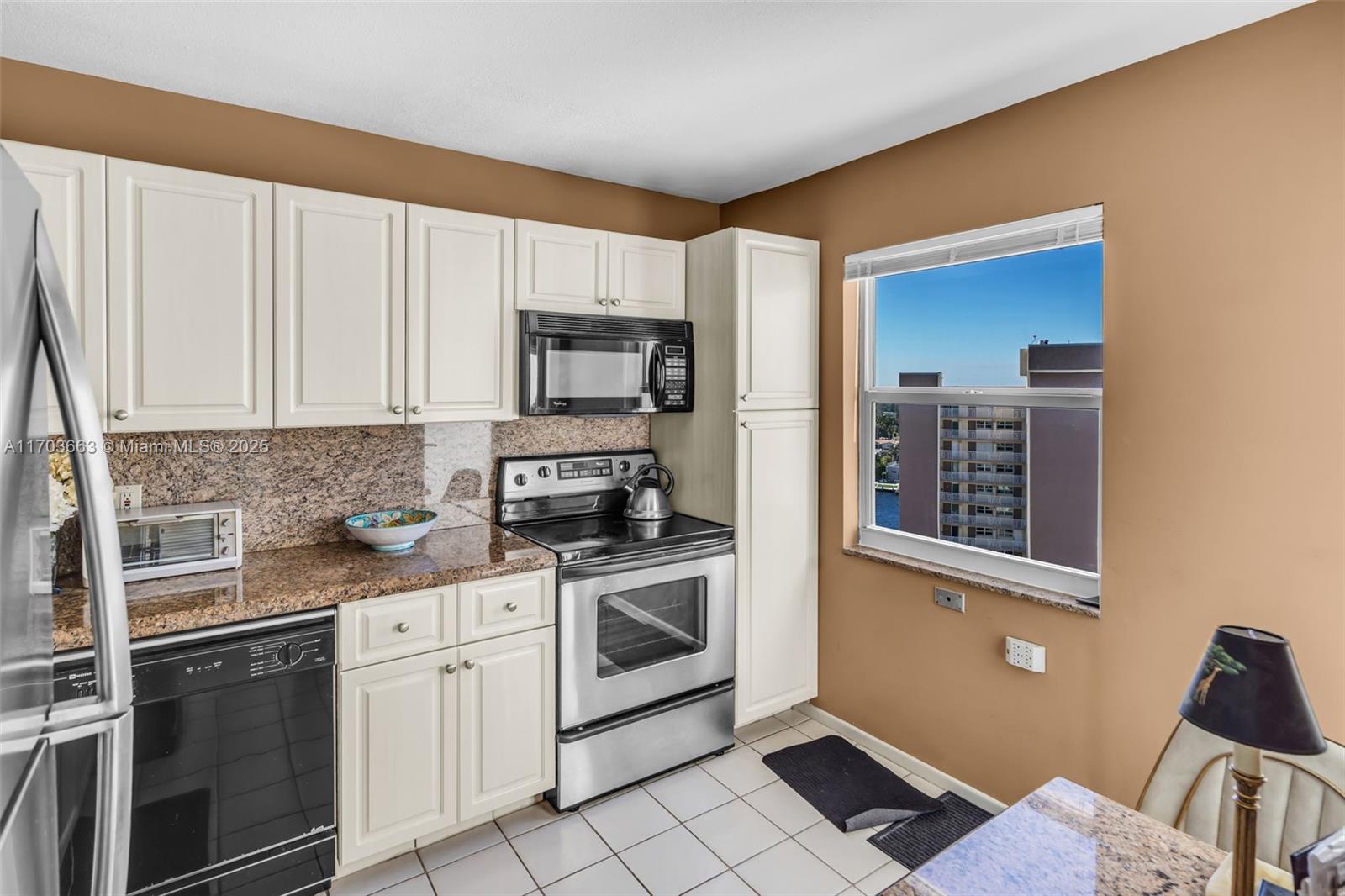 GRANADA HOUSE CONDOMINIUM - Residential
