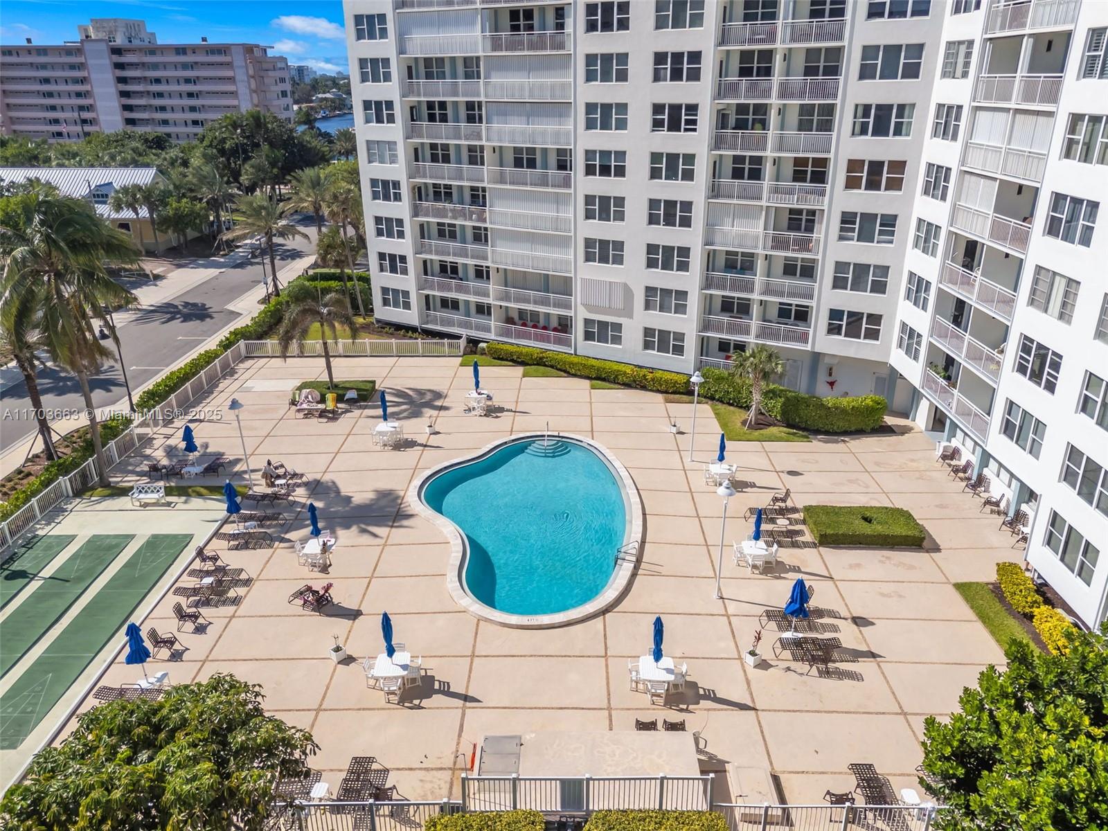 GRANADA HOUSE CONDOMINIUM - Residential