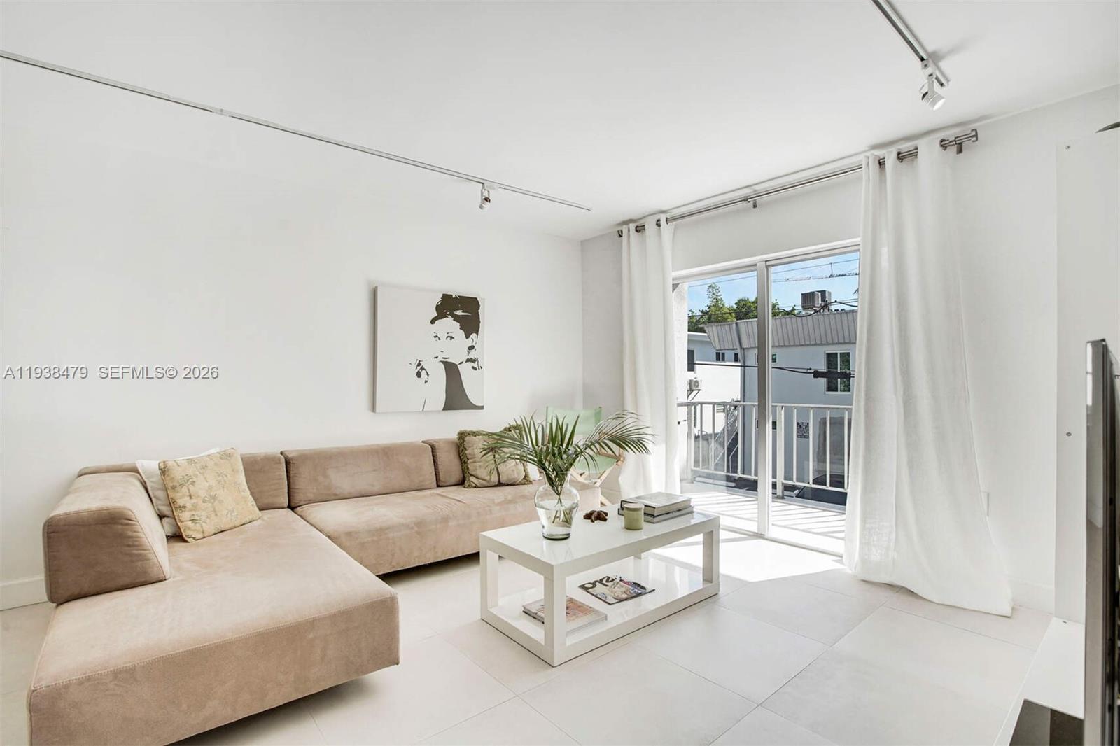 LASER CONDO - Residential