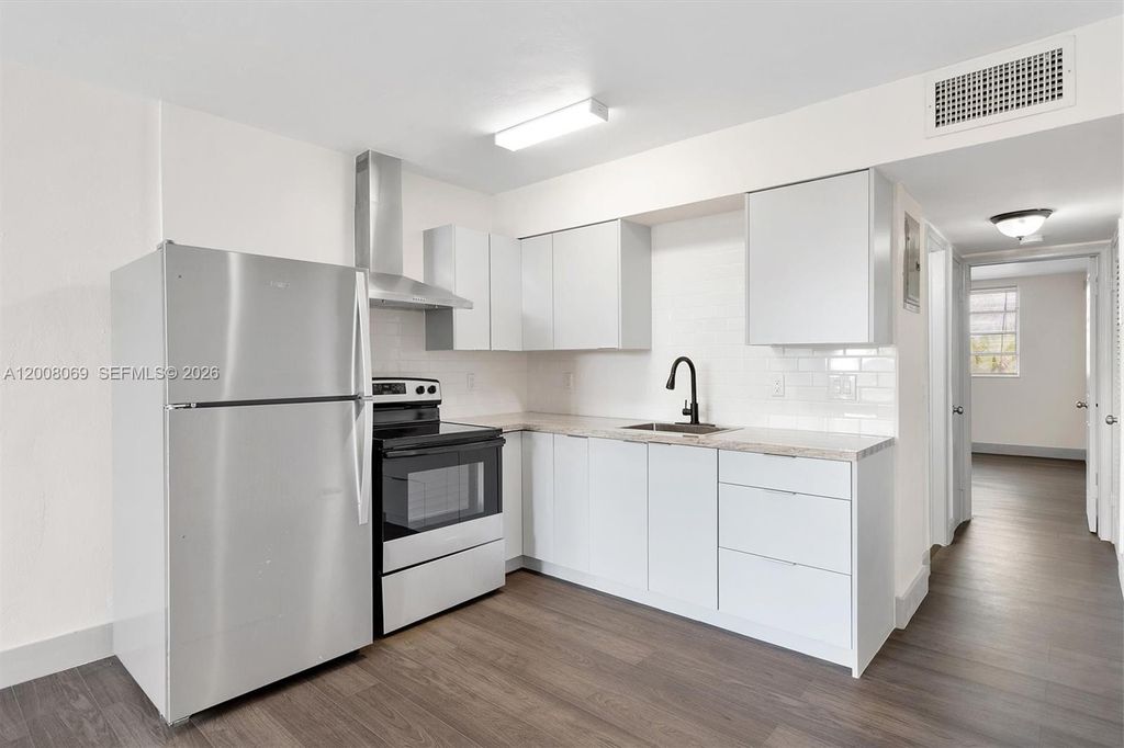 Photo of 1715 N 16th Ave #112, Hollywood, FL 33020 (MLS # A12008069)