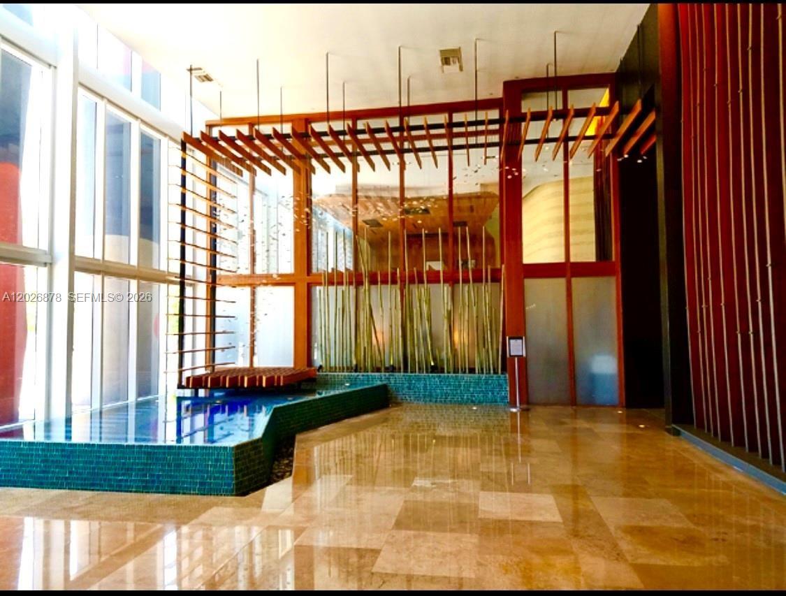 50 Biscayne Blvd 3303