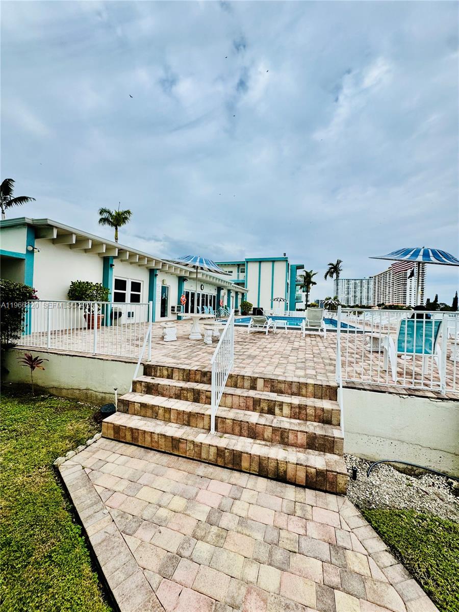 EASTERN SHORES PALO ALTO - Residential