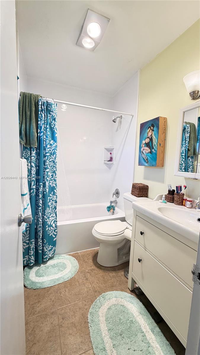 BEVERLY HILLS CONDO NUMBE - Residential