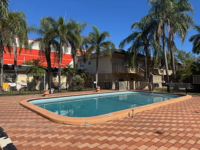 BISCAYNE PARK TERRACE CON - Residential