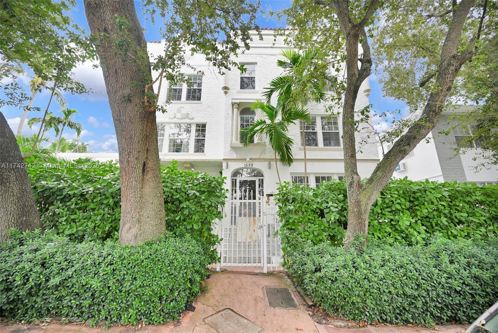 Property for Sale at 1559 Michigan Ave 303, Miami Beach, Miami-Dade County, Florida - Bedrooms: 2 
Bathrooms: 1  - $352,999