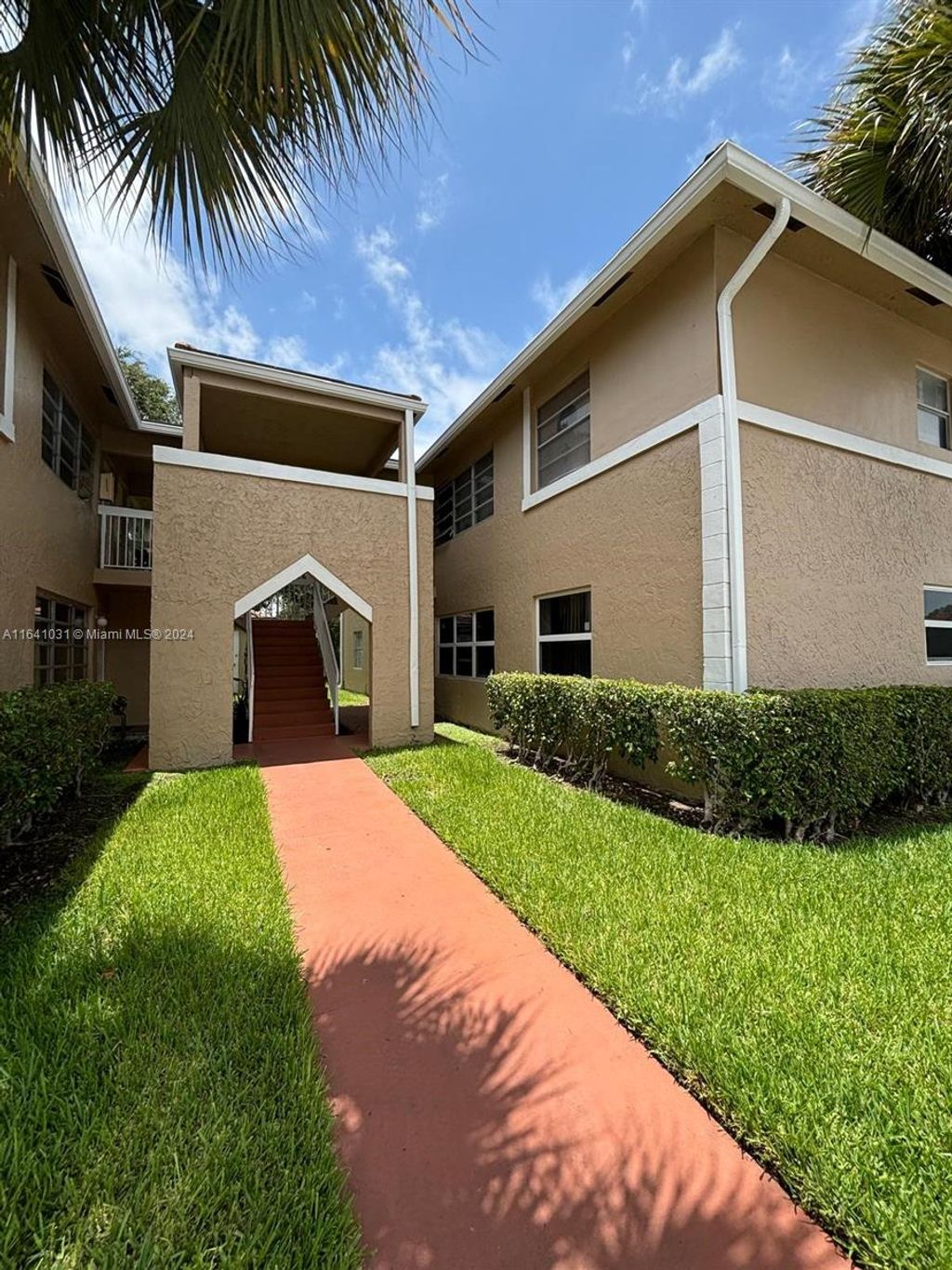 Photo of 824 Twin Lakes Dr #18-F, Coral Springs, FL 33071 (MLS # A11641031)