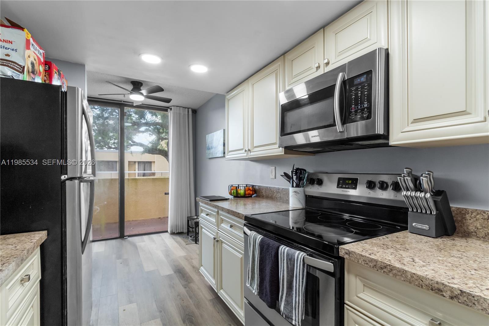 HARVEST SECTION FOUR COND - Residential