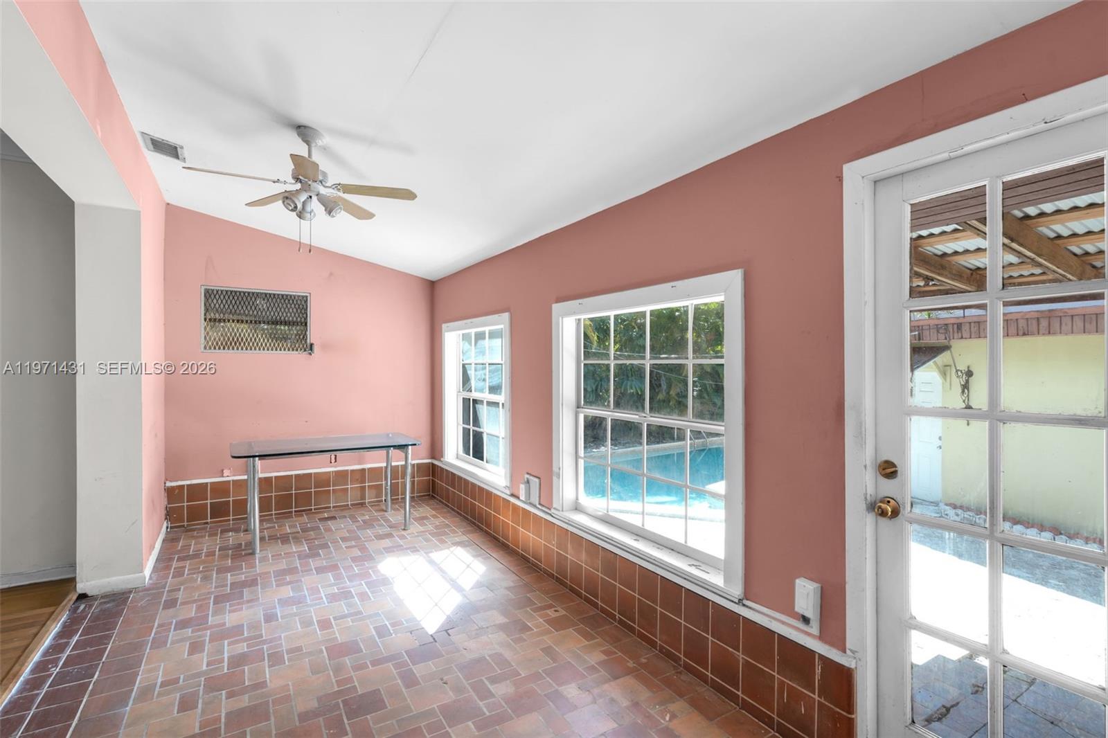 SURPRISE LAKE - Residential