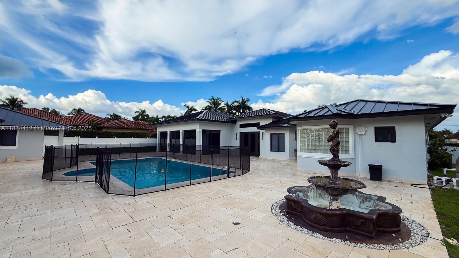 SWEETWATER ESTS SUB - Residential