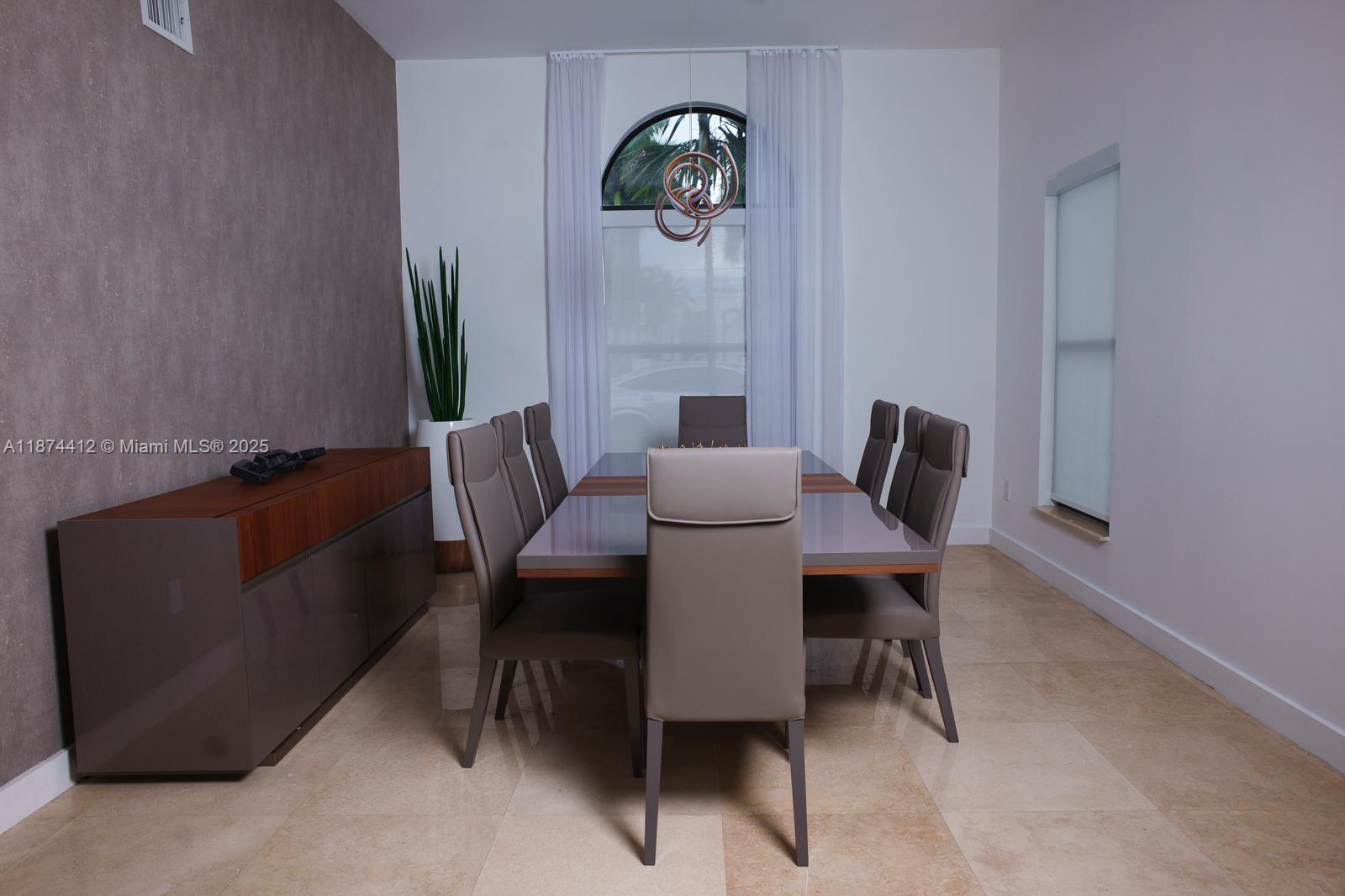 SWEETWATER ESTS SUB - Residential