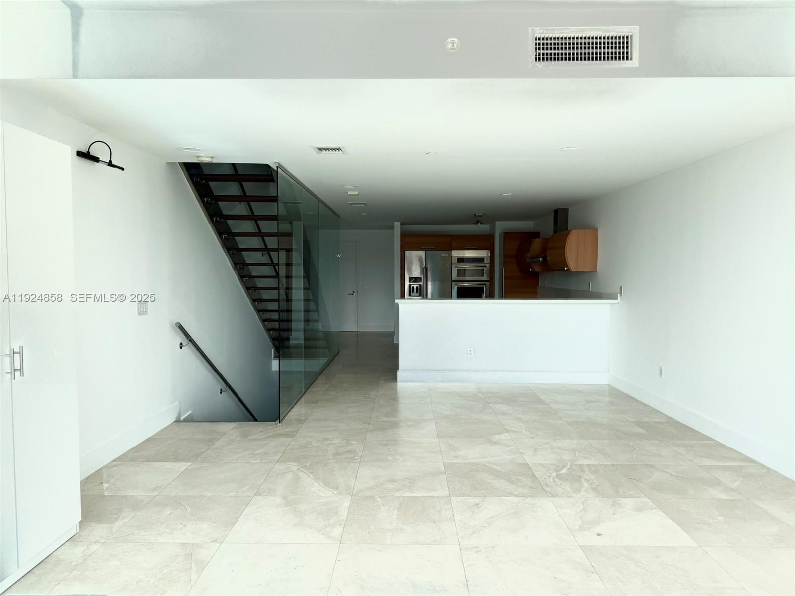 2950 NE 188th St 525