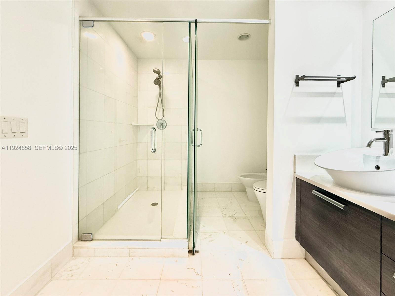 ARTECH RESIDENCES AT AVEN - Residential Lease