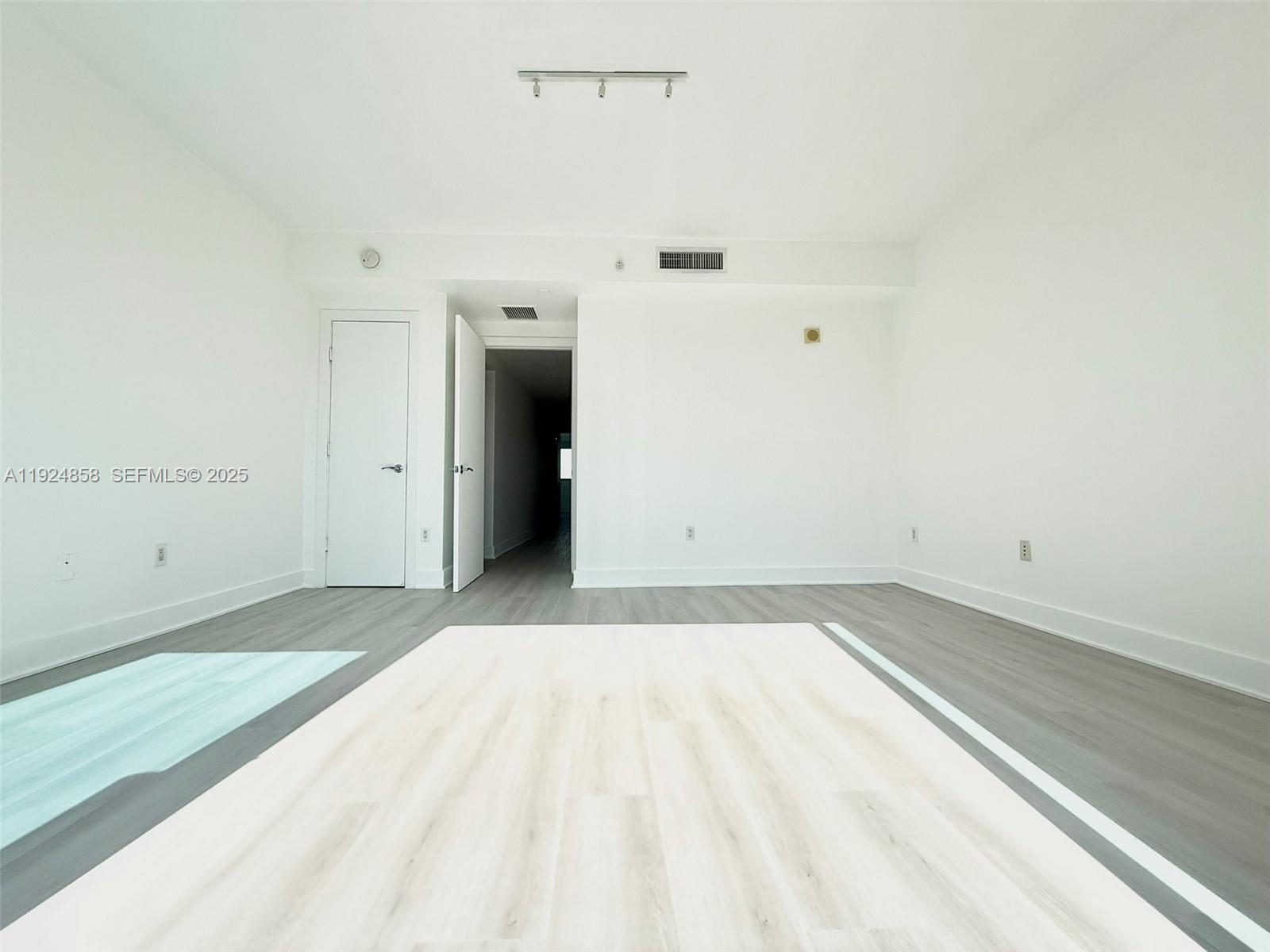 ARTECH RESIDENCES AT AVEN - Residential Lease