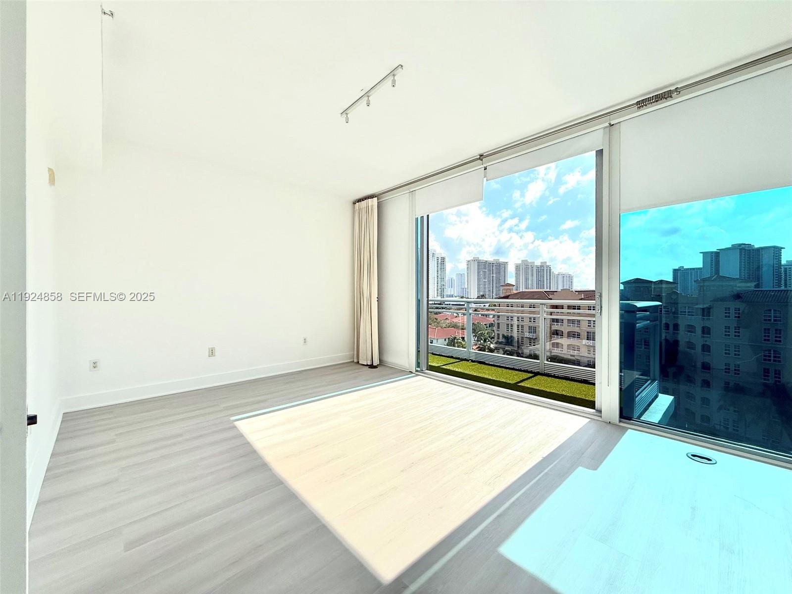 ARTECH RESIDENCES AT AVEN - Residential Lease