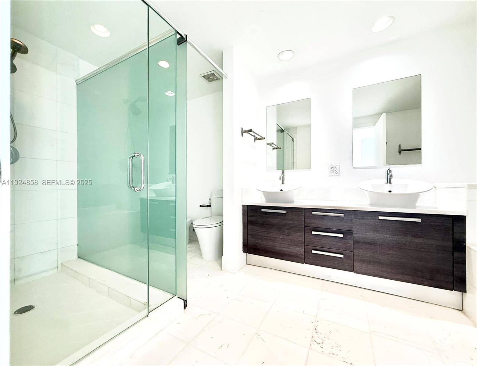 ARTECH RESIDENCES AT AVEN - Residential Lease