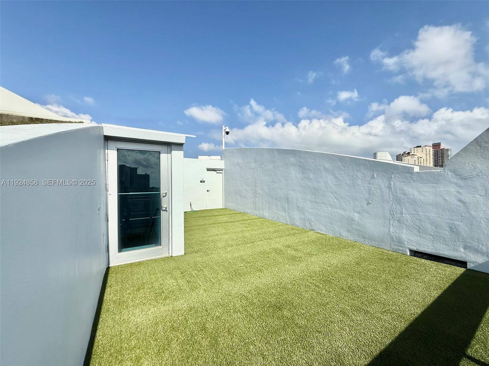 ARTECH RESIDENCES AT AVEN - Residential Lease