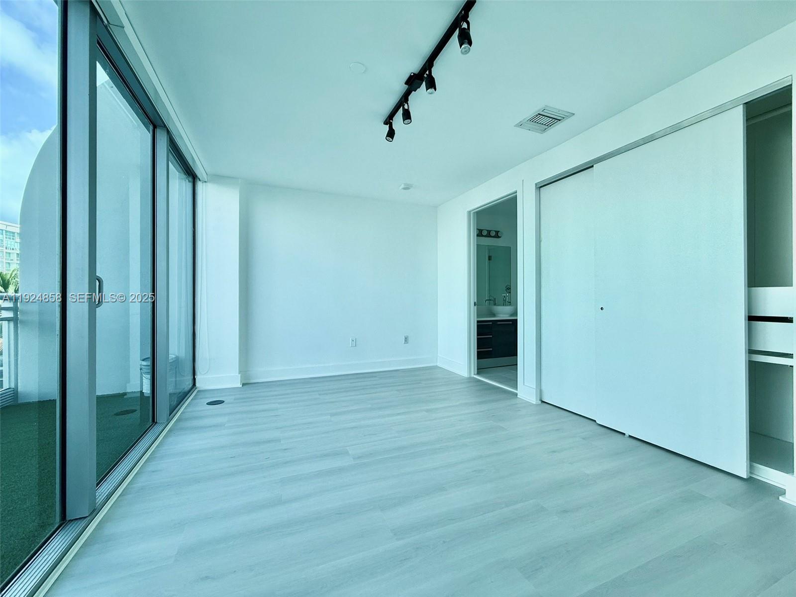 ARTECH RESIDENCES AT AVEN - Residential Lease