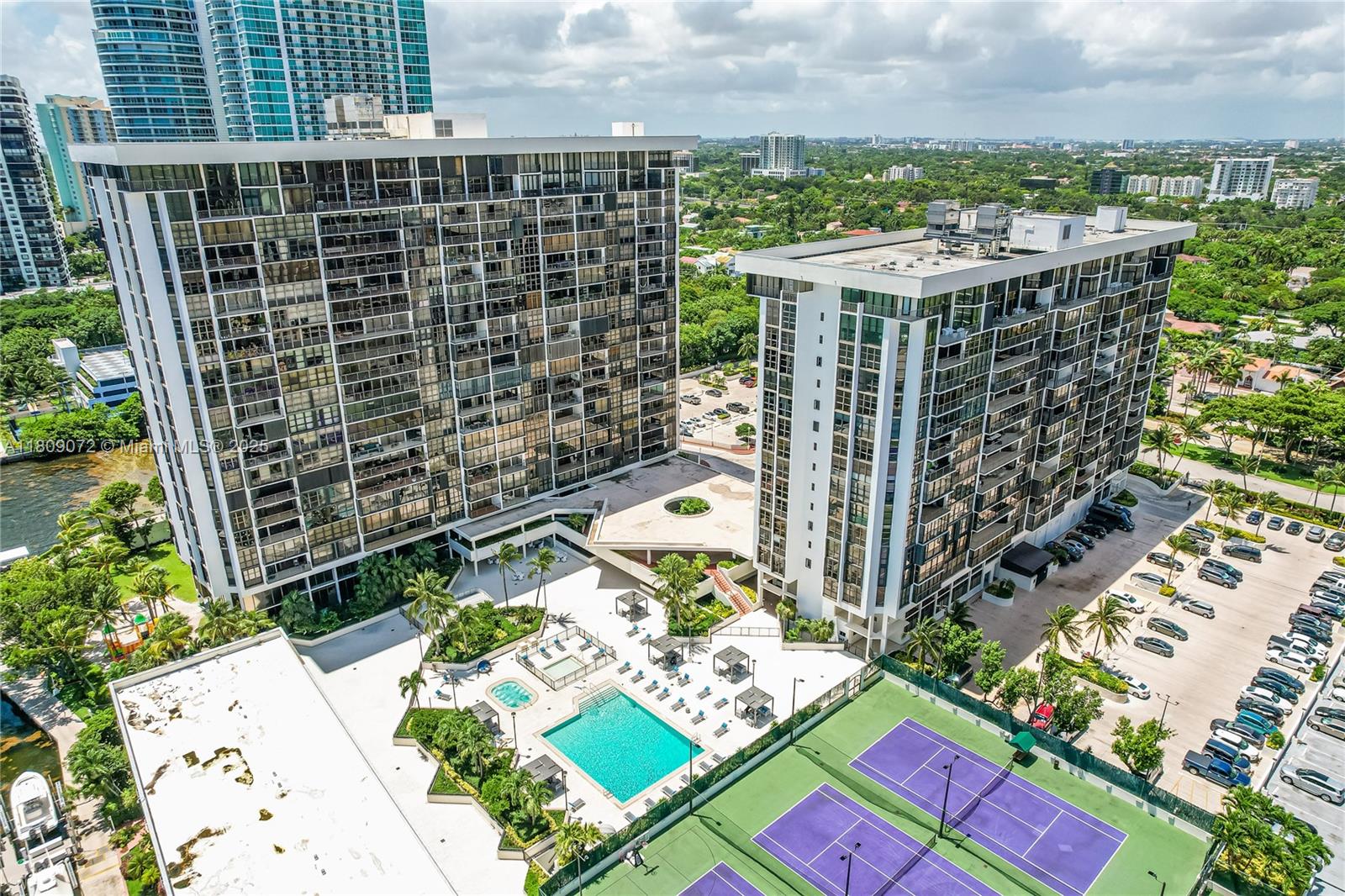 1915 Brickell Ave CC3