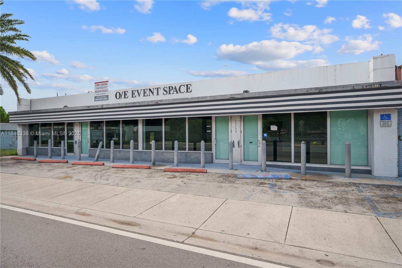 Over 100 additional city free parking spaces are directly behind the property
4,500 SF Commercial Space
Daycare, churches, event venues, retail businesses, offices, community gatherings, and other permitted commercial uses, this open-concept property offers exceptional flexibility to meet a variety of business needs.
Strategically located on W Dixie Hwy, a high-traffic corridor with excellent visibility and accessibility, the space is zoned C-1, allowing for a wide range of approved commercial uses.
Features include:
Adaptable layout perfect for multi-use configurations
6 - On-site dedicated parking spaces in front of the building.