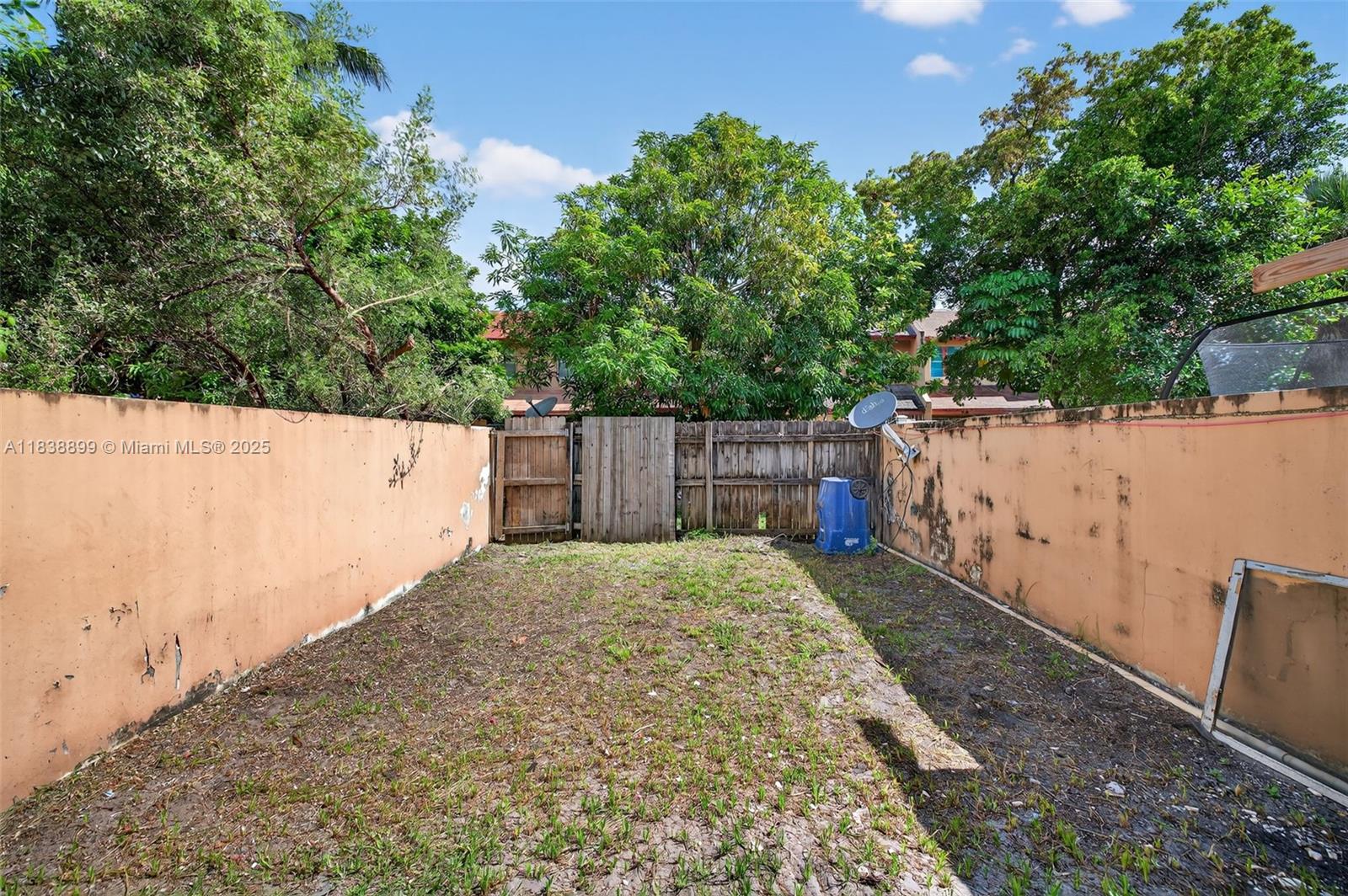 LESLIE ESTATES SEC SEVEN - Residential