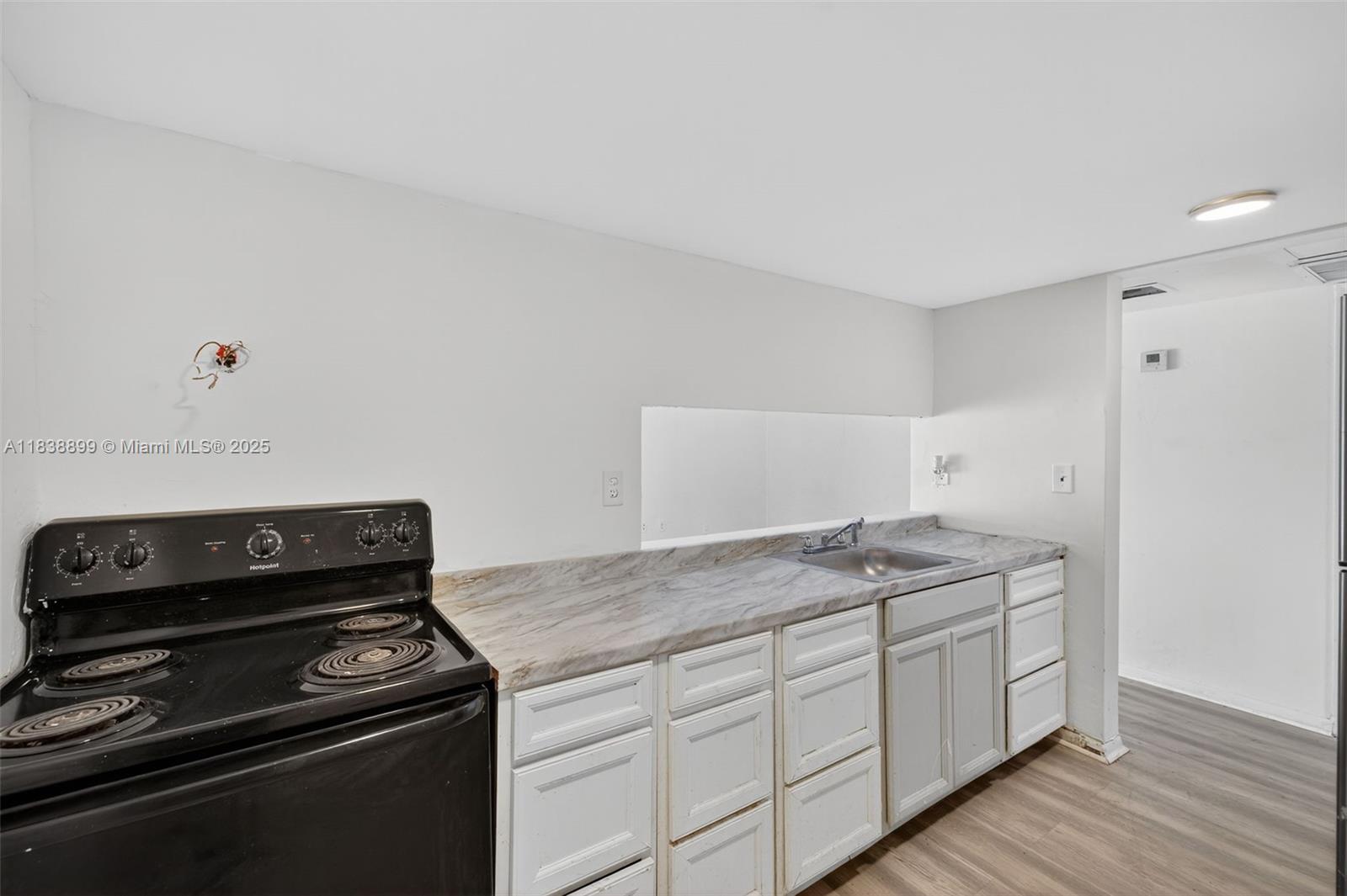 LESLIE ESTATES SEC SEVEN - Residential