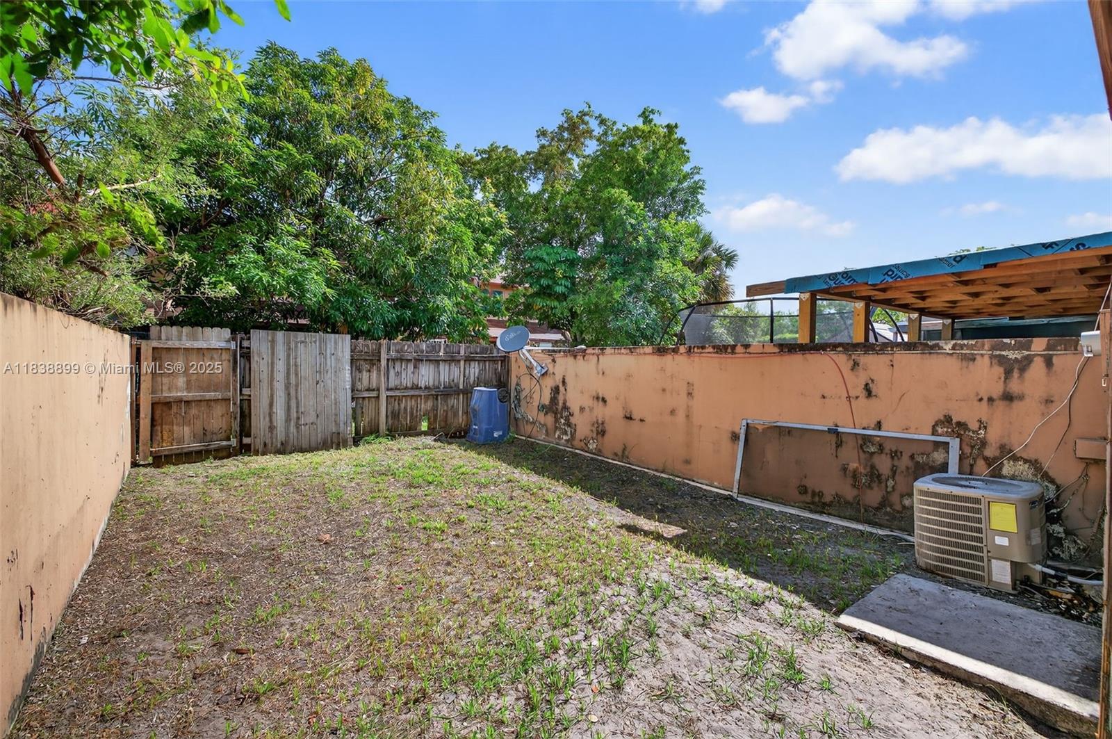 LESLIE ESTATES SEC SEVEN - Residential