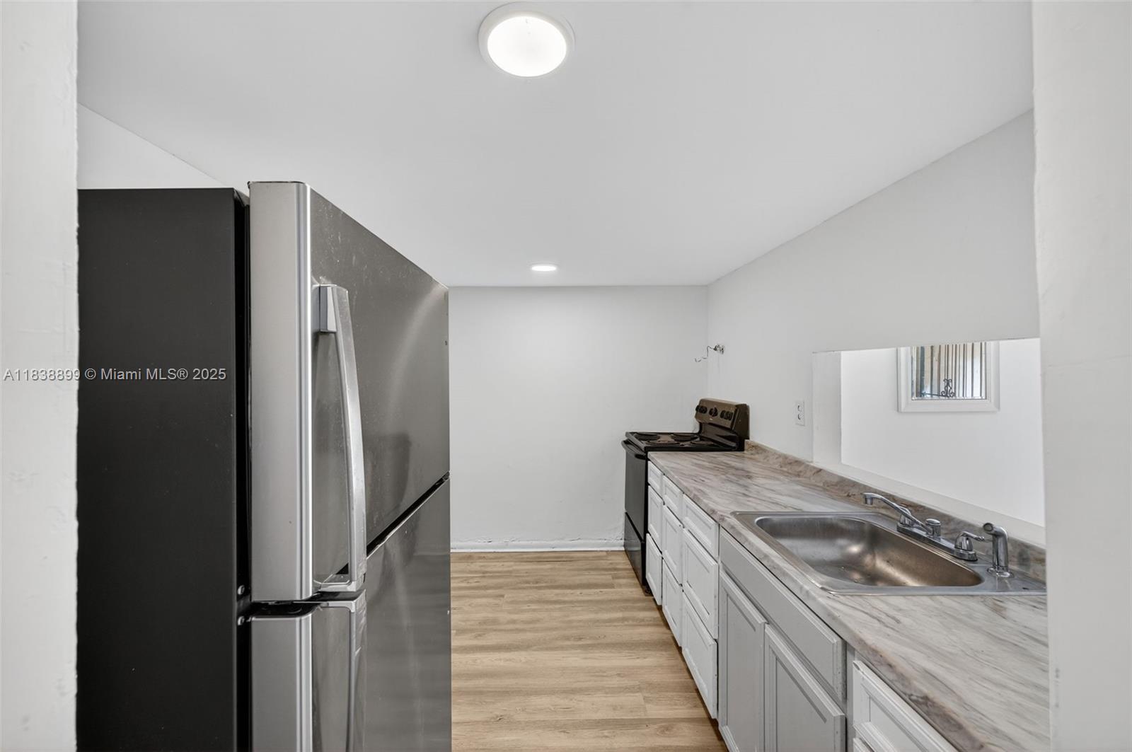 LESLIE ESTATES SEC SEVEN - Residential