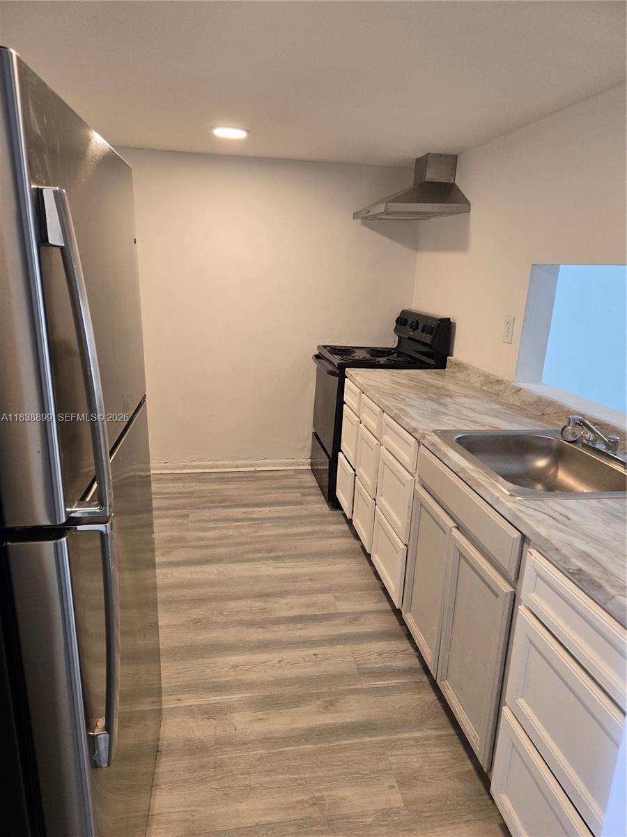 LESLIE ESTATES SEC SEVEN - Residential