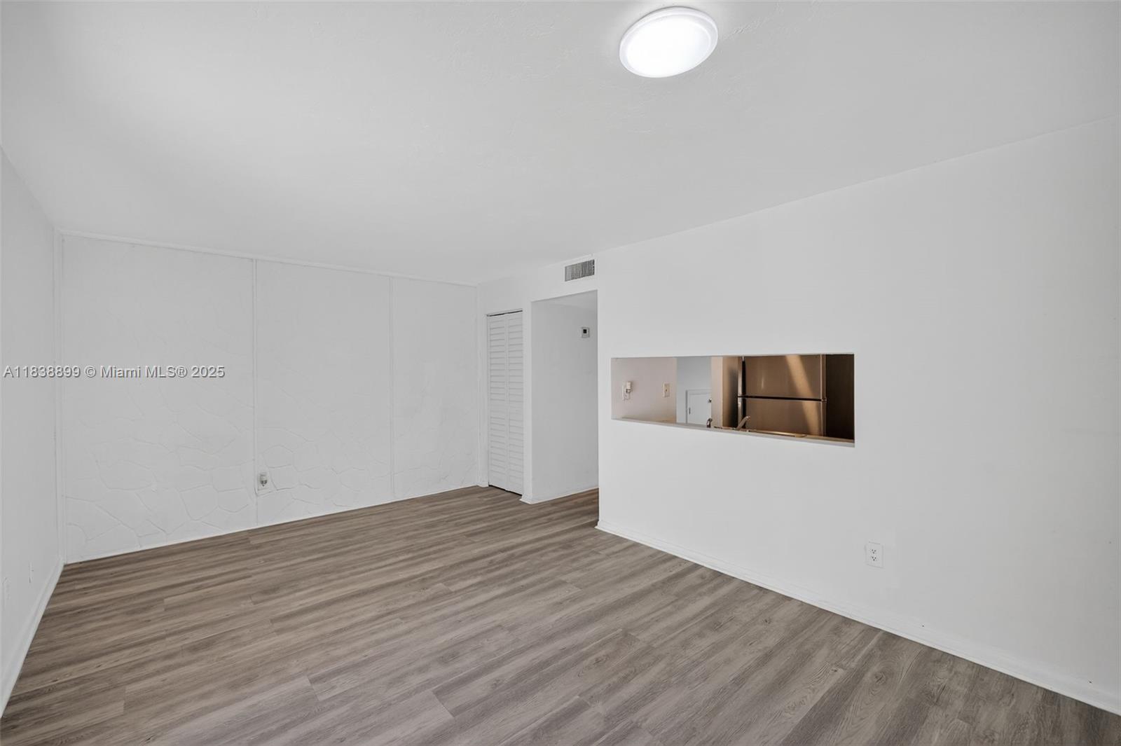 LESLIE ESTATES SEC SEVEN - Residential