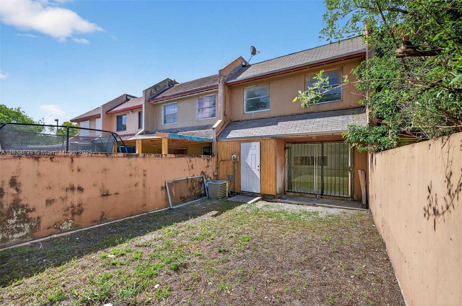 LESLIE ESTATES SEC SEVEN - Residential