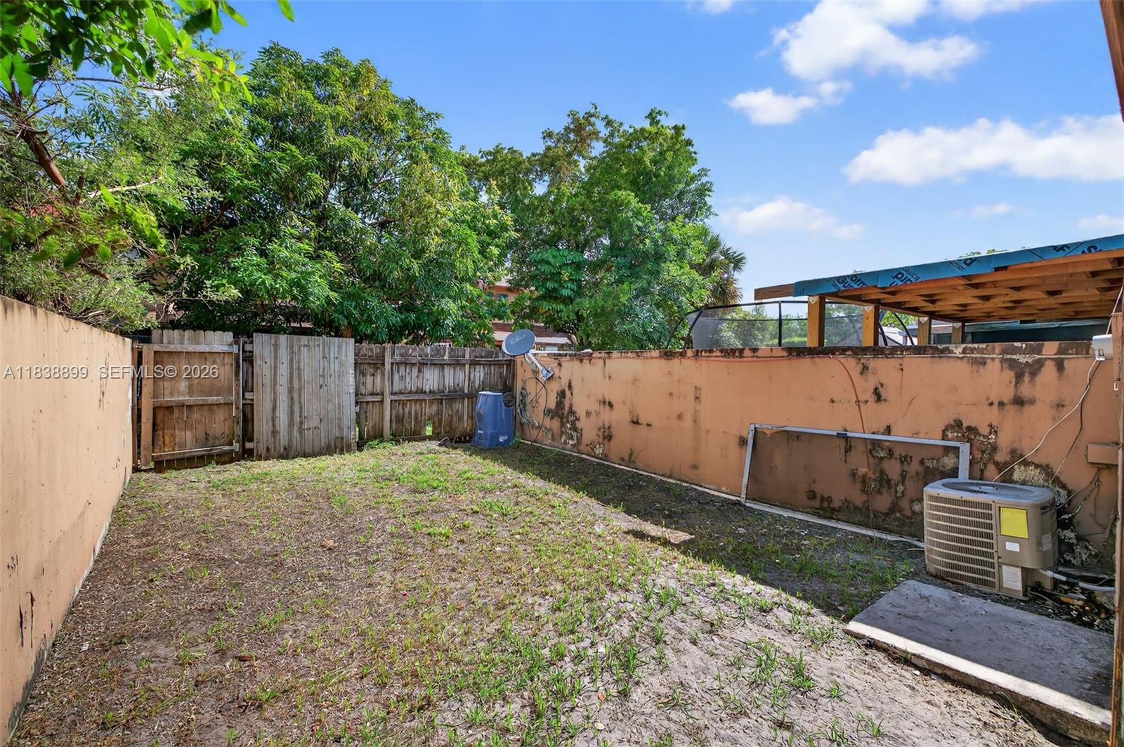 LESLIE ESTATES SEC SEVEN - Residential