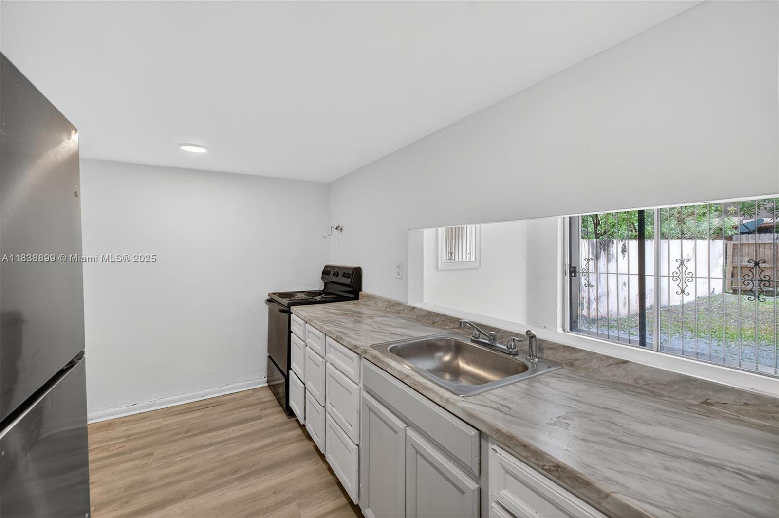 LESLIE ESTATES SEC SEVEN - Residential