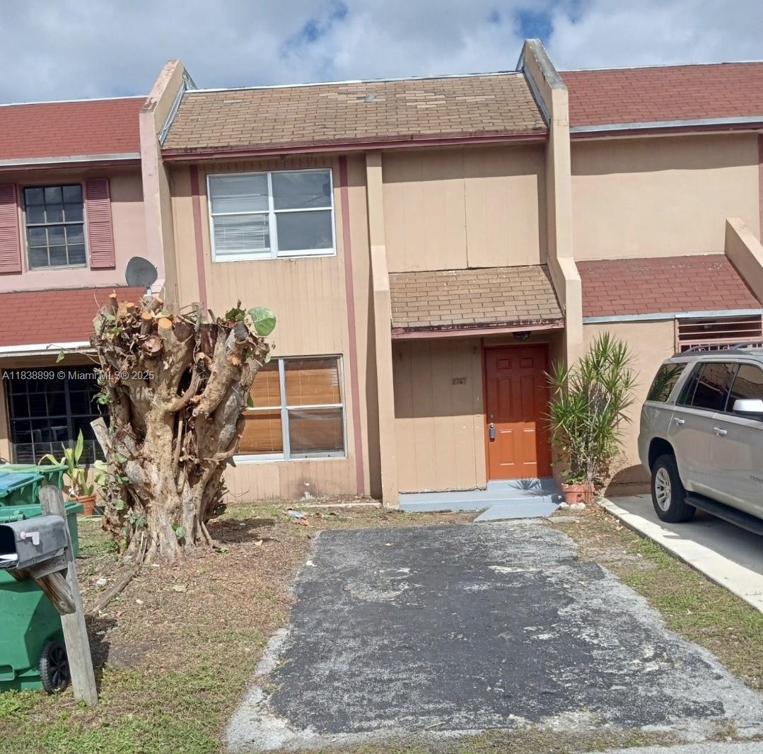 LESLIE ESTATES SEC SEVEN - Residential