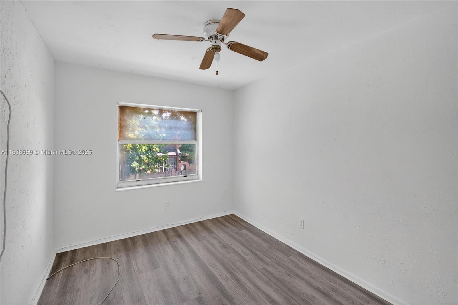 LESLIE ESTATES SEC SEVEN - Residential