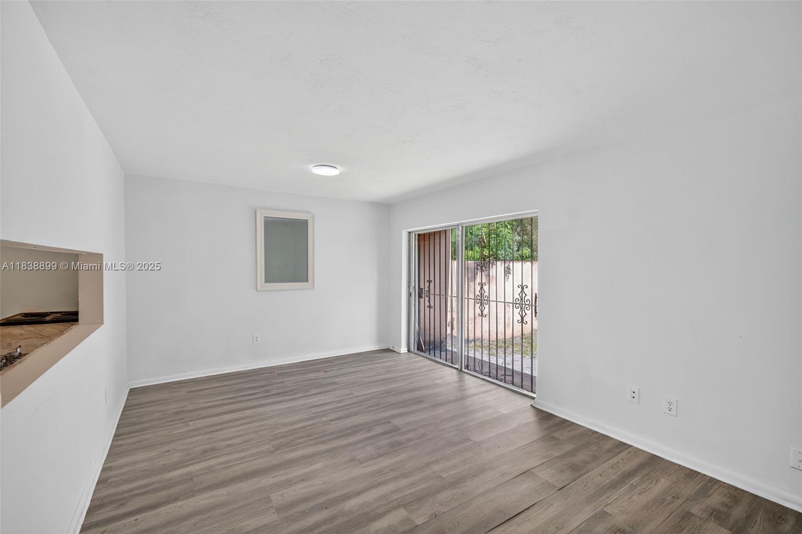 LESLIE ESTATES SEC SEVEN - Residential