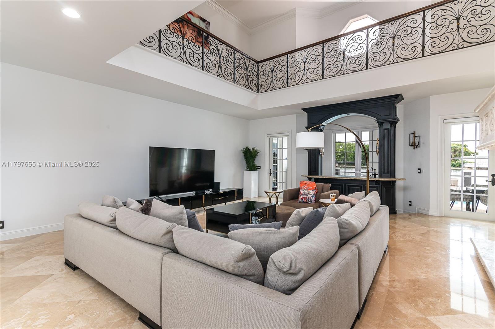 BEACH WAY HEIGHTS UNIT - Residential Lease