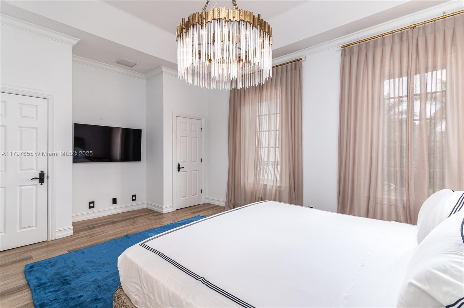 BEACH WAY HEIGHTS UNIT - Residential Lease