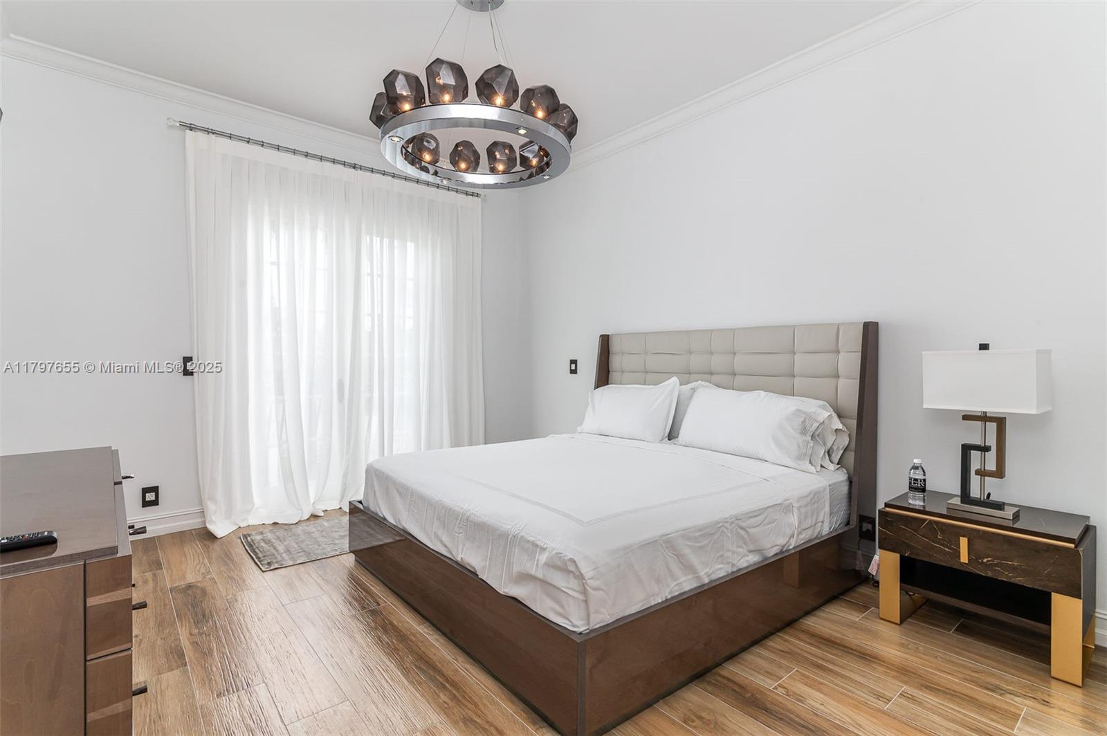 BEACH WAY HEIGHTS UNIT - Residential Lease