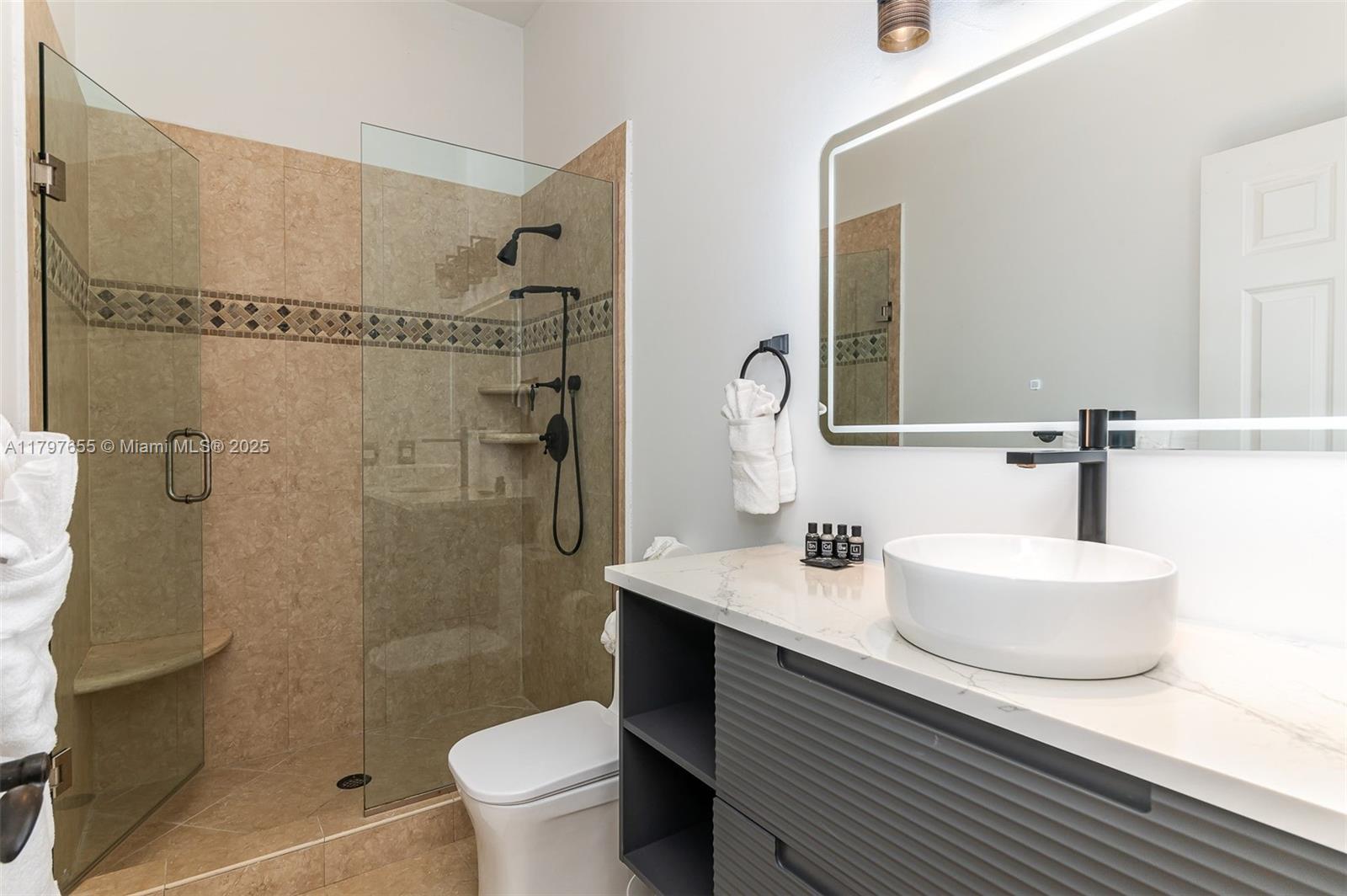 BEACH WAY HEIGHTS UNIT - Residential Lease