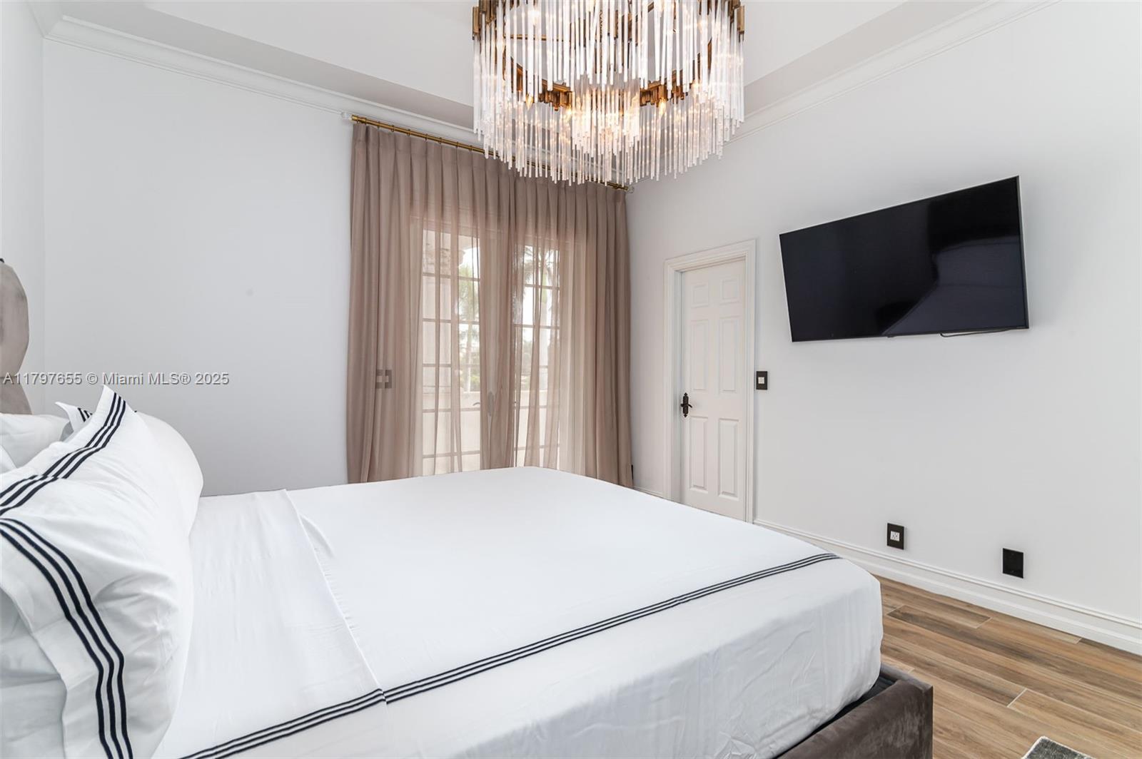 BEACH WAY HEIGHTS UNIT - Residential Lease