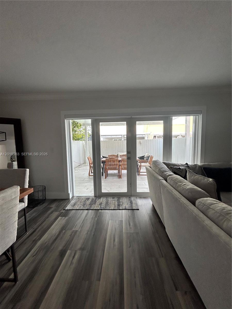 PALM SPRINGS VILLAS 3RD A - Residential