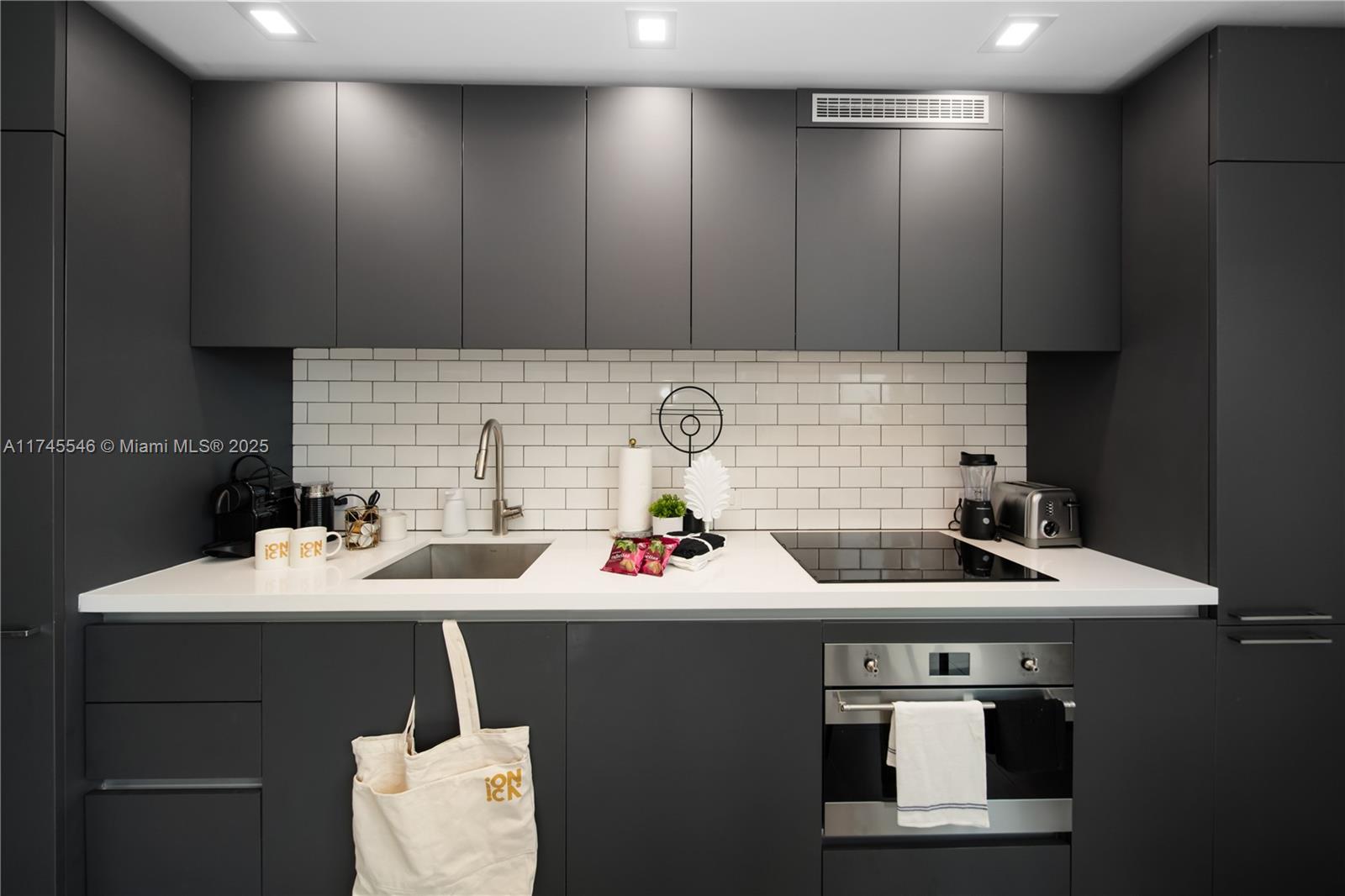 MAP OF MIAMI DADE CO. FL. - Residential