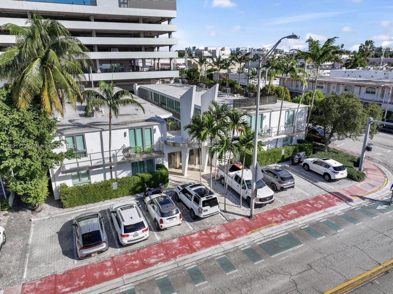 Rental Property at 1601 West Ave 105, Miami Beach, Miami-Dade County, Florida - Bedrooms: 1 
Bathrooms: 1  - $3,275 MO.